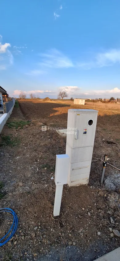 Na predaj pozemok, Veľké Kostoľany