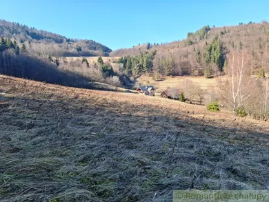 Na predaj pozemok, Hronec