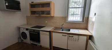 Na prenájom 5-izbový byt, 54 m², Bratislava-Staré Mesto, Búdková