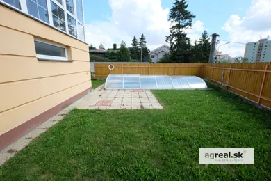 Domy na wynajem, 7-pokojowe, Bratislava-Nové Mesto · €4000