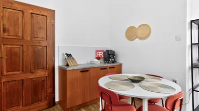 Na predaj 3-izbový byt, 71 m², Bratislava-Staré Mesto, Biela