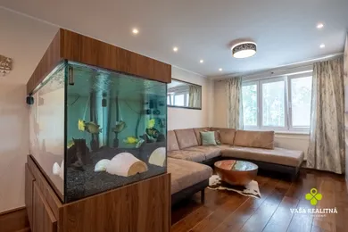 Na predaj 3-izbový byt, 83 m², Prievidza, Traťová