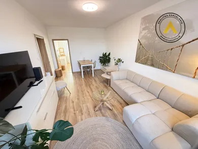 Mieszkania na sprzedaż, 3-pokojowe, Hlohovec · €163 000