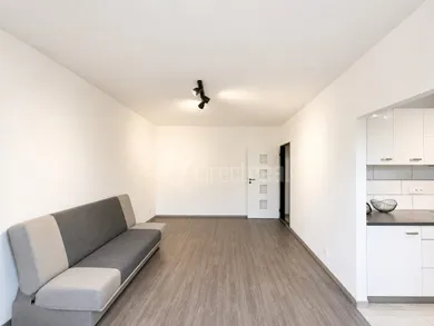 Na prenájom 2-izbový byt, 67 m², Šaľa, Bottova