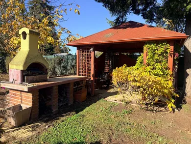 Дачные дома на продажу, Levice · €62 900