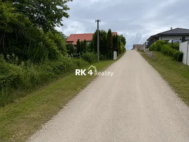 Na predaj pozemok, Malé Ripňany