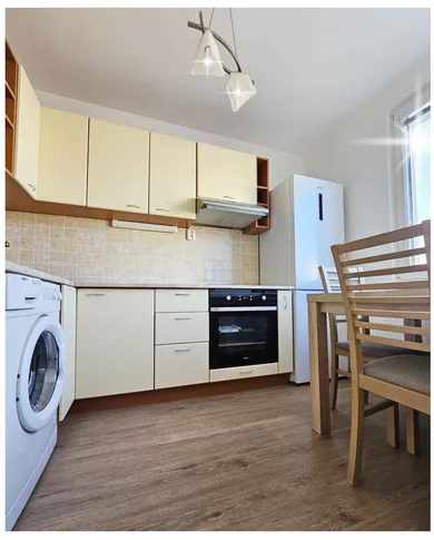 Na prenájom 1-izbový byt, 30 m², Banská Bystrica, Tulská