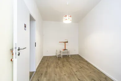 Na prenájom 3-izbový byt, 95 m², Bratislava-Staré Mesto