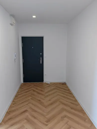 Na prenájom 3-izbový byt, 76 m², Dunajská Streda, Nám. priateľstva