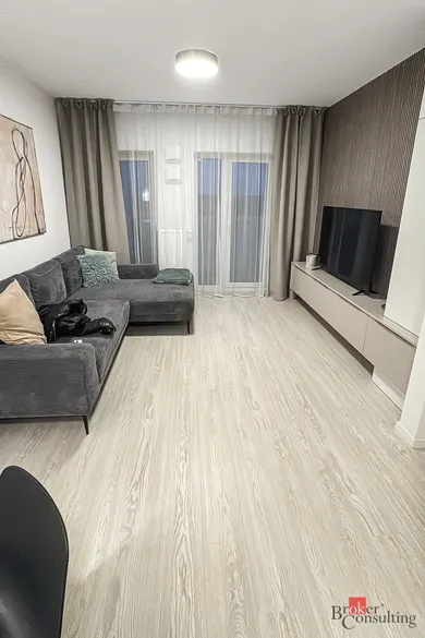 Na prenájom 2-izbový byt, 48 m², Bratislava-Petržalka