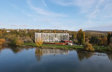 Mieszkania na sprzedaż, 2-pokojowe, Banka · €199 000