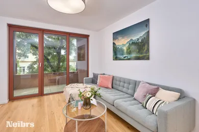 Na prenájom 2-izbový byt, 66 m², Bratislava-Staré Mesto, Košická