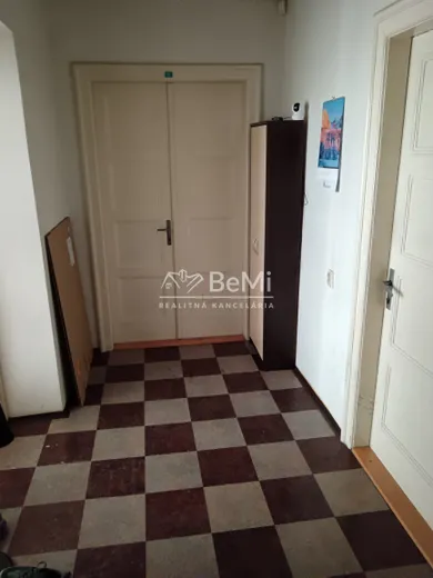 Na prenájom komerčné v Žilina · €235 · Čiastočná rekonštrukcia