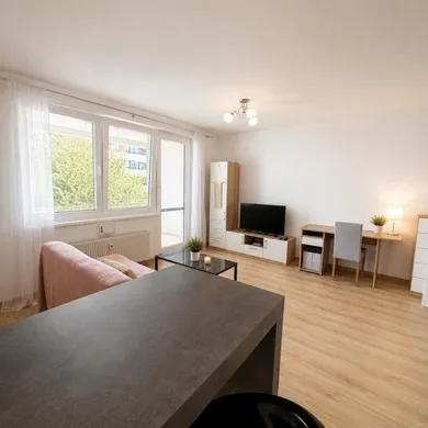 Na predaj 1-izbový byt, 35 m², Trnava, Novomestská ulica
