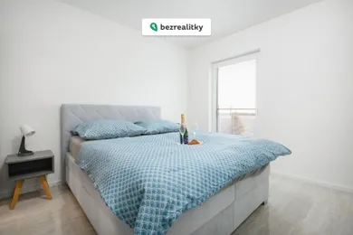 Na prenájom 3-izbový byt, 65 m², Bratislava-Nové Mesto