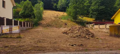 Na predaj pozemok, Jablonové