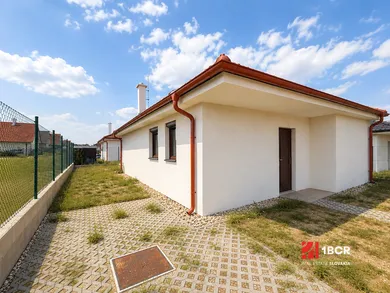Na predaj 3-izbový dom, 63 m², Most pri Bratislave, Záhradná