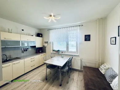 Na prenájom 1-izbový byt, 43 m², Prešov, Magurská