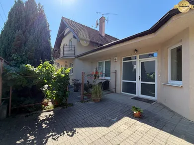 Domy na sprzedaż, 5-pokojowe, Piešťany · €380 000