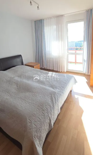 Na predaj 4-izbový byt, 90 m², Košice-Sídlisko KVP, Janigova