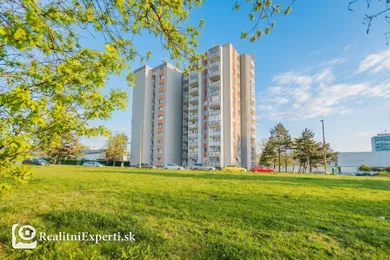Mieszkania na wynajem, 1-pokojowe, Bratislava-Dúbravka · €471