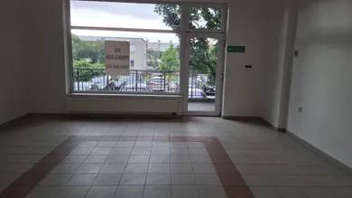 Na prenájom komerčné, 72 m², Dubnica nad Váhom, Pod Hájom