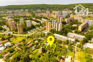 Pozemky na predaj, Bratislava-Dúbravka · €85 000
