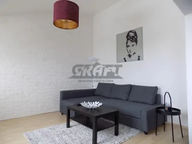 Na prenájom 2-izbový byt, 60 m², Bratislava-Karlova Ves, Kresánkova