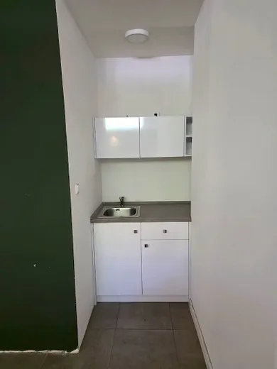 Na prenájom komerčné, 175 m², Bratislava-Ružinov, Tomášikova