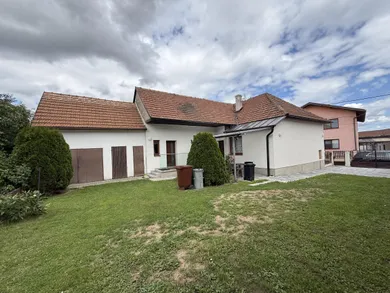 Na predaj 2-izbový dom, 115 m², Spišské Vlachy