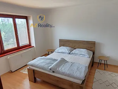 Na prenájom 2-izbový byt, 59 m², Komárno, Sústružnícka