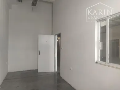 Комерційні приміщення в оренду, Bratislava-Nové Mesto · €220
