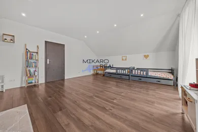 Na predaj 5-izbový dom, 170 m², Hrubý Šúr