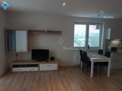 Na prenájom dom, 95 m², Nitra, Čeľadice