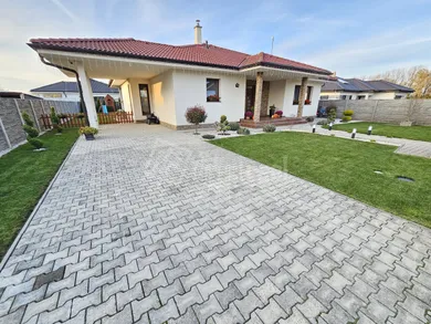 Domy na sprzedaż, Kajal · €309 000