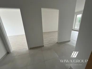 Na predaj 2-izbový byt, 63 m², Štúrovo, Bruntálska