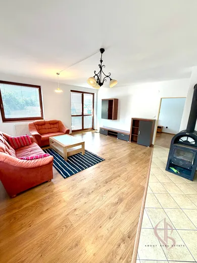 Mieszkania na wynajem, 3-pokojowe, Banská Bystrica · €690