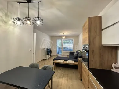 Byty na prenájom 2-izbový, Trenčín · €620