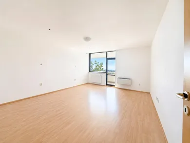 Na prenájom 3-izbový byt, 163 m², Bratislava-Staré Mesto, Údolná