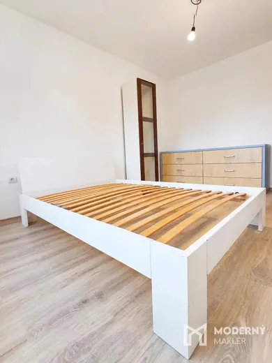 Na predaj 3-izbový byt, 61 m², Omastiná