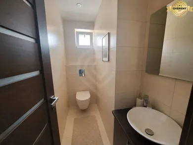 Na predaj 4-izbový byt, 90 m², Bratislava-Nové Mesto