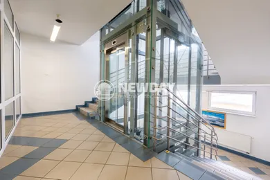Na prenájom komerčné, 36 m², Trenčín, Brnianska