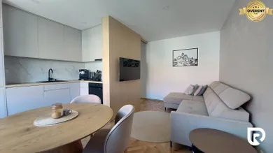 Mieszkania na wynajem, 3-pokojowe, Trenčín · €870