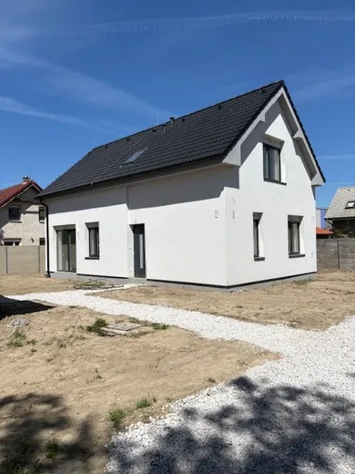 Domy na sprzedaż, 5-pokojowe, Bratislava-Vrakuňa · €333 000