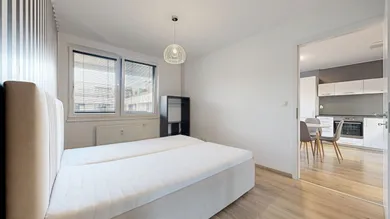 Na prenájom 2-izbový byt, 52 m², Trnava