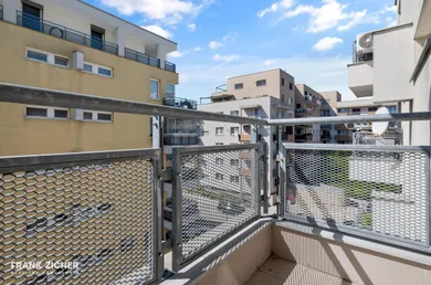 Na prenájom 2-izbový byt, 63 m², Bratislava-Ružinov, Galvaniho