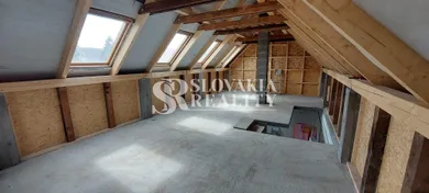 Na predaj pozemok, 105 m², Kolíňany, Hlavná