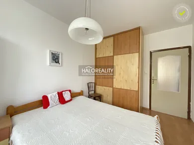 Na predaj 4-izbový byt, 97 m², Banská Bystrica