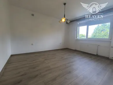 Na predaj 2-izbový byt, 58 m², Komárno, Budovateľská