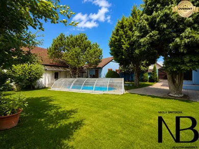 Дома на продажу, 6-комнатные, Trenčín · €387 000